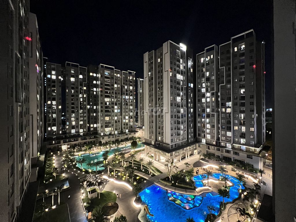 cc Westgate, 2PN-2WC, có 2 giường, 2 tủ quần áo, view hồ bơi