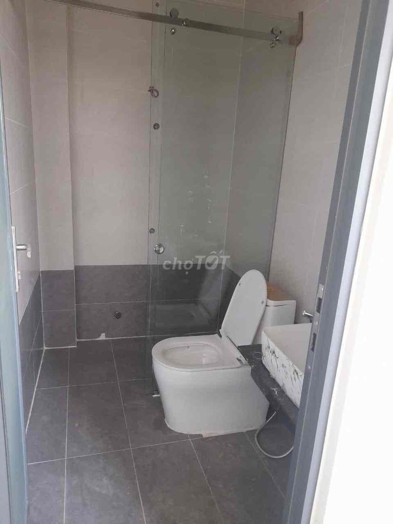 Nhà gần chợ BN 1, 2PN, 2 WC