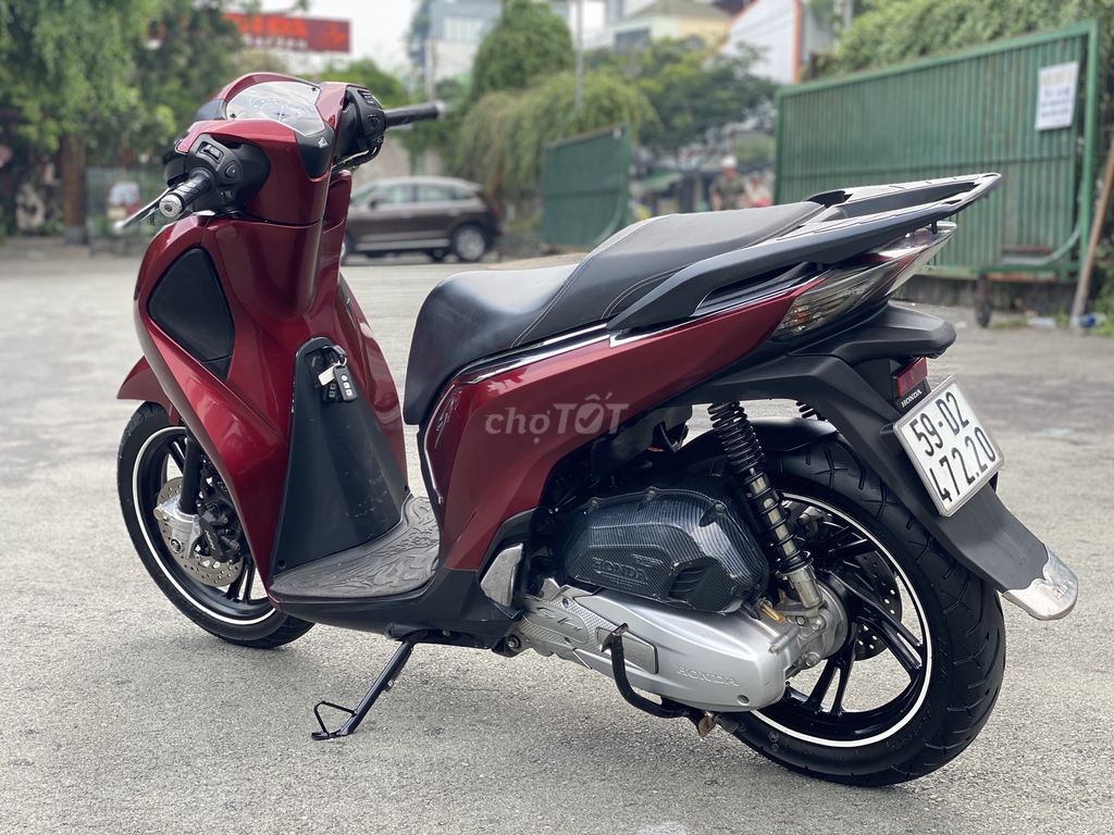 0938086105 - Sh 125 Đỏ Sporty 9chủ BSTP zin💯 xe đẹp dán keo🚗