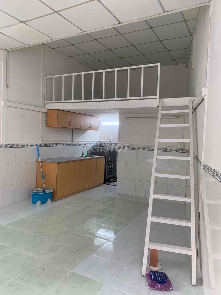 Phòng 60m2 gần ngã 4 HTPhat và HQViet Q7