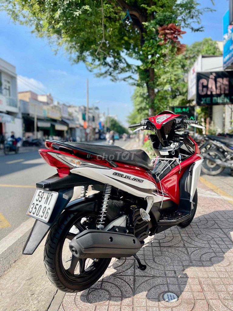 ❤️Honda AirBlade Fi, BSTP Giấy Tờ Đầy Đủ, GÓP. Mua bán Xe máy tại Quận 8 Tp Hồ Chí Minh được đăng bởi Tấn Đạt hình 7