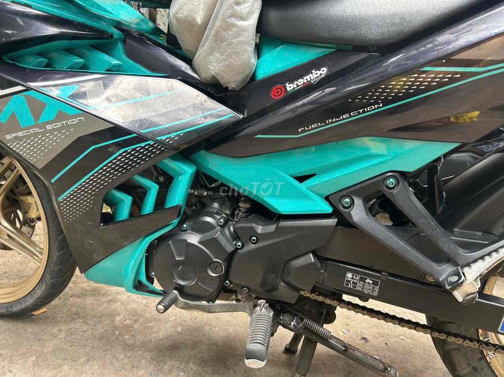 Yamaha MX King 2020 черный, бирюзовый