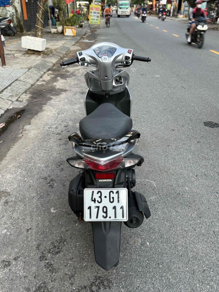 Vision 2016 Bạc Poscher B.số 43 Góp trả trước 4tr. Mua bán Xe máy tại Quận Liên Chiểu Đà Nẵng được đăng bởi Hòa Xe Máy Cũ hình 6