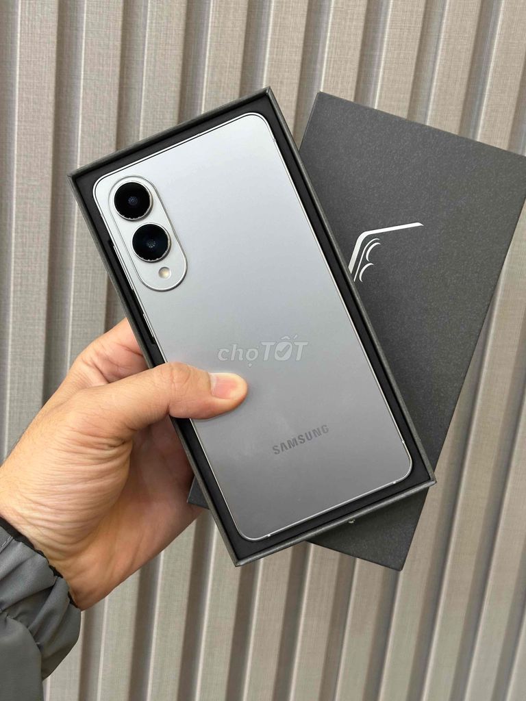 S25 Adge 12/256GB VN Zin keng siêu mỏng Bh 8/2026. Mua bán Điện thoại tại Quận Ninh Kiều Cần Thơ được đăng bởi Quý Mobile Cần thơ hình 1
