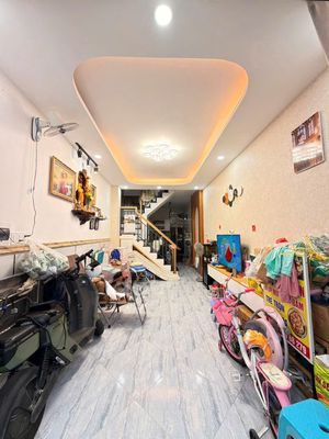 Nhà phố 30 m² · 2 PN · PHAN HUY ÍCH