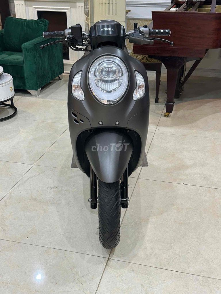 МОТОЦИКЛ 68 - Honda Scoopy 2024 Коричнево-серый Smartkey