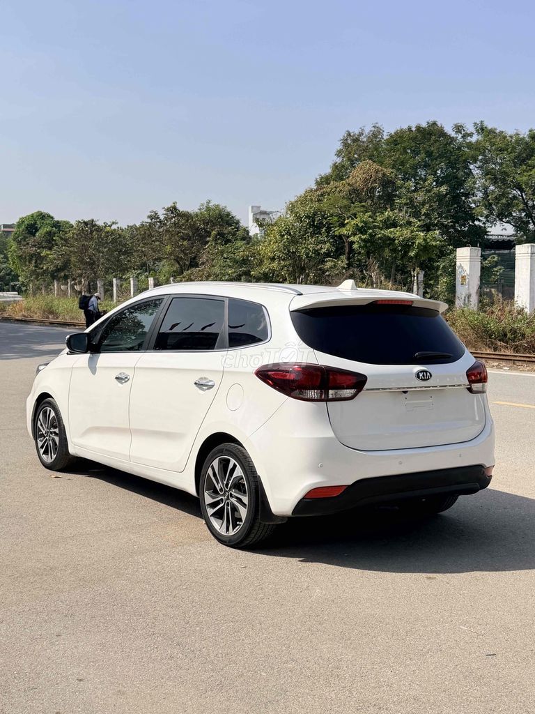 Kia Rondo máy dầu số tự động. Mua bán Ô tô tại Quận Long Biên Hà Nội được đăng bởi Đào Việt Phương hình 5
