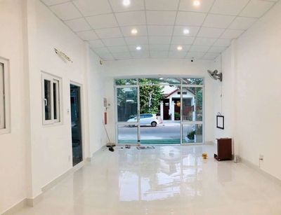 Аренда · 2 комн. · 90 м² · Quận 7, ул. Đường Phạm Hữu Lầu