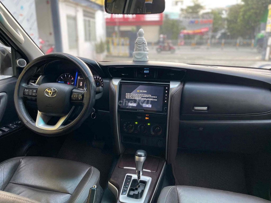 Toyota Fortuner 2019 2.4G AT chất xe đẹp. Mua bán Ô tô tại Quận Tân Phú Tp Hồ Chí Minh được đăng bởi Nguyễn Tân Xe Lướt  hình 5