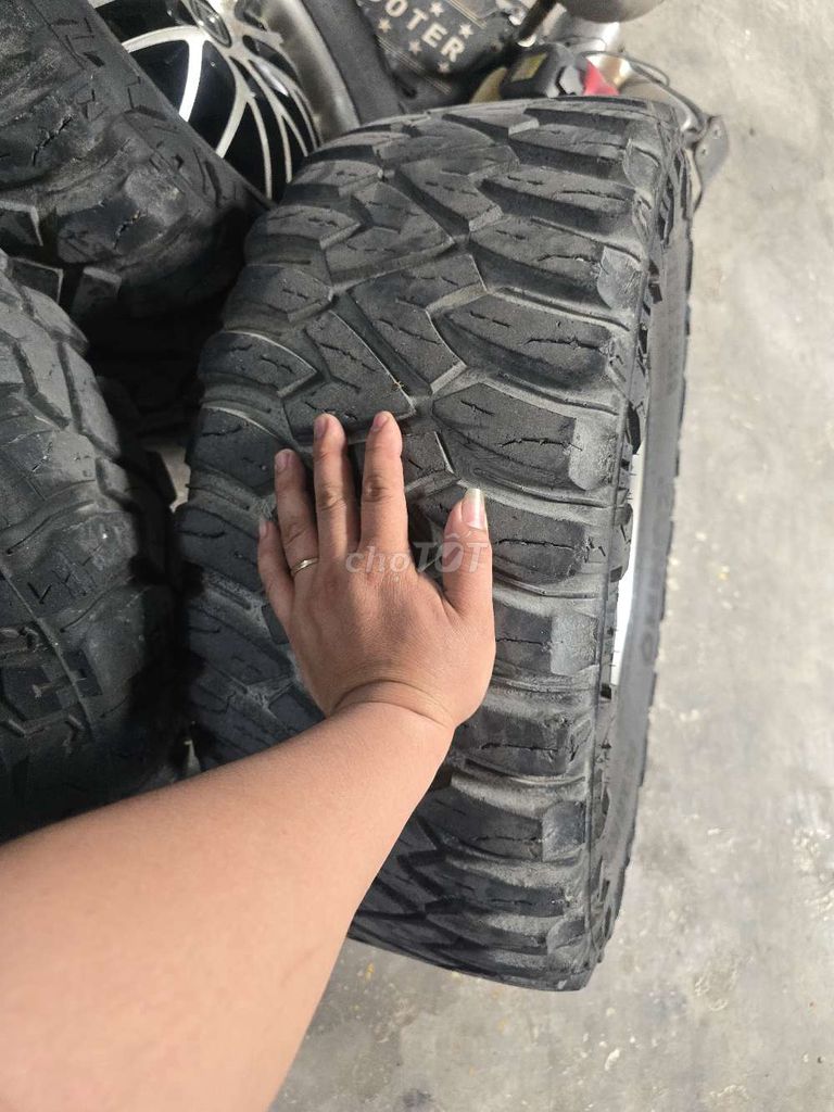 ✅️ mâm 18 lớp 33x12.50 r18 cực khủng. mới tin.. Mua bán Phụ tùng xe tại Quận Cái Răng Cần Thơ được đăng bởi NGON lành hình 3