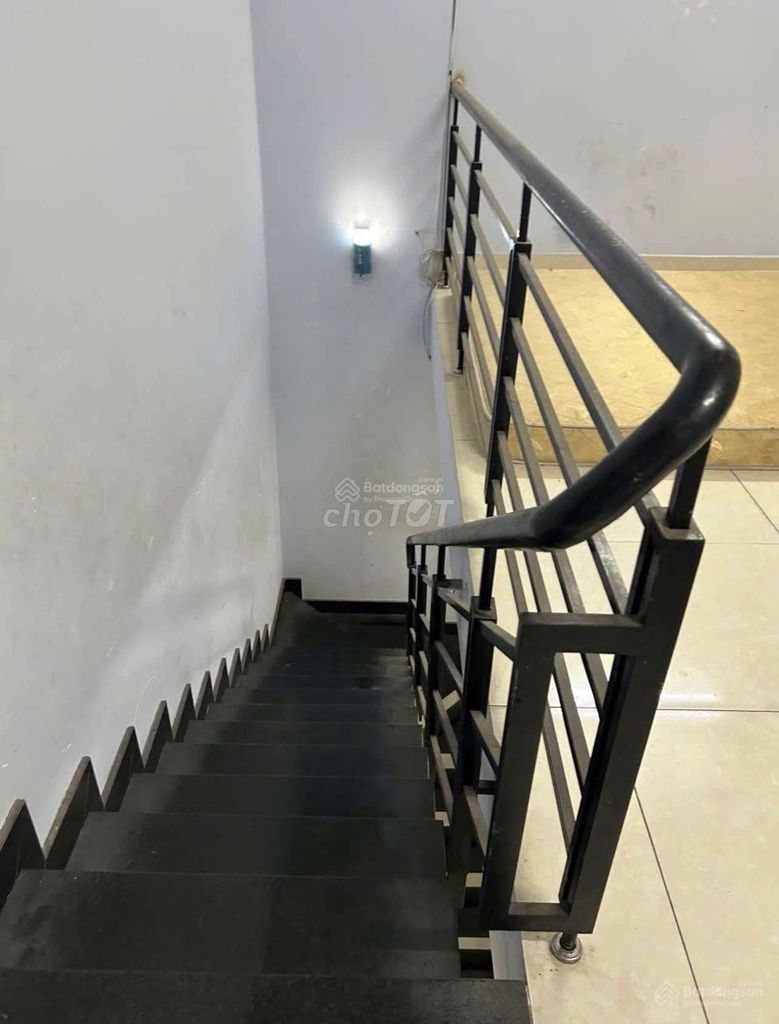 Дом 1 этаж + мансарда, 2 спальни, 2 санузла, кухня, площадь 5х15, новый