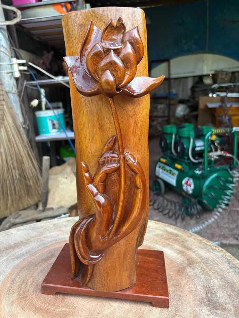 Tượng gỗ Hoa sen Gỗ tự nhiên. Mua bán Đồ sưu tầm, đồ cổ tại Thành phố Bà Rịa Bà Rịa - Vũng Tàu được đăng bởi ĐẠI DƯƠNG hình 1