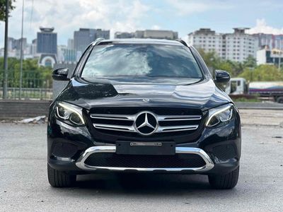 Mercedes Benz GLC200 sx 2018 màu đen. Mua bán Ô tô tại Quận Cầu Giấy Hà Nội được đăng bởi Cao Quý