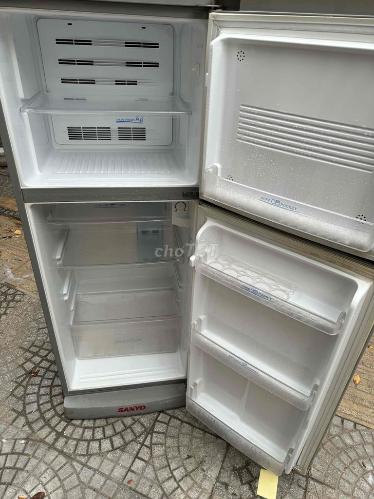 thanh lý tủ lạnh Sanyo aqua nhật 180 lít đang dung
