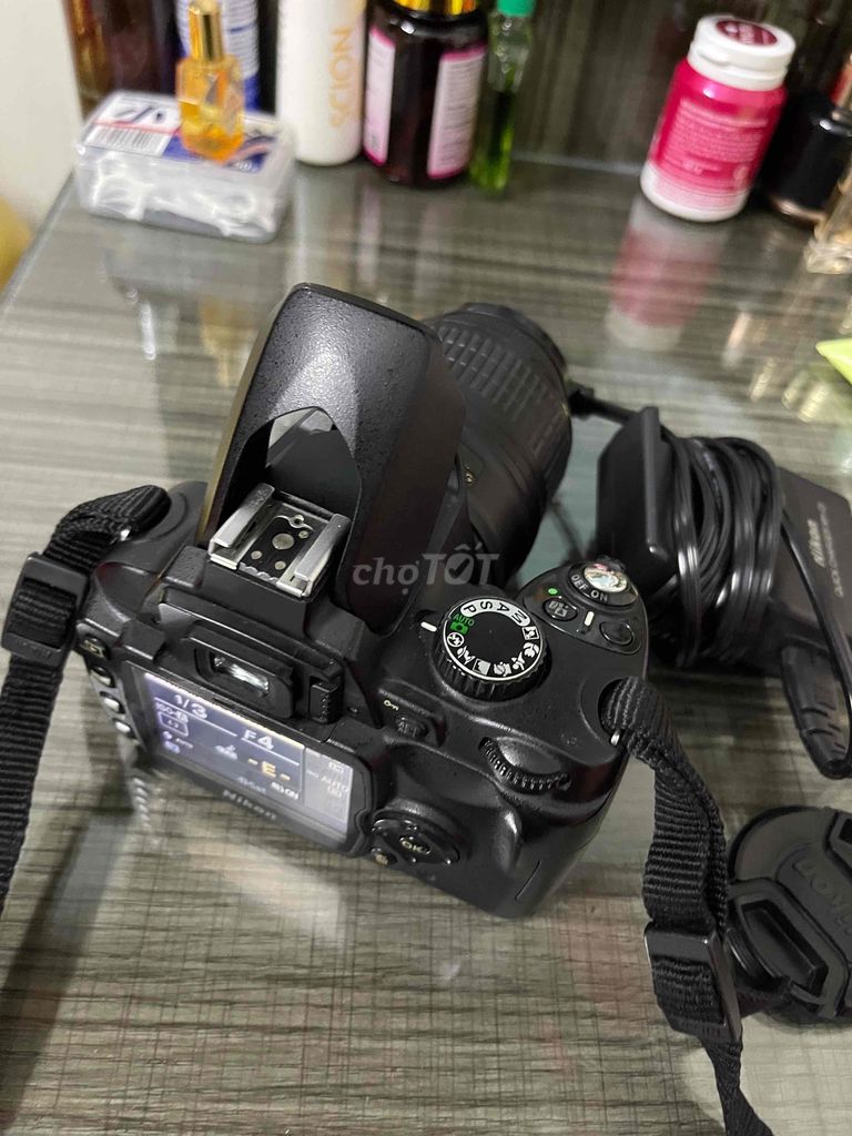 Nikon D60 Len 18/55 Mới 95% Zin nguen có sạc ko th