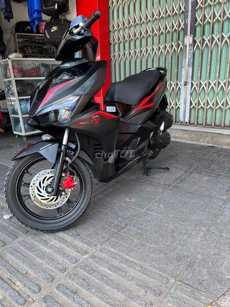 kẹt tiền cần bán con xe AB 2017. Mua bán Xe máy tại Thành phố Vũng Tàu Bà Rịa - Vũng Tàu được đăng bởi Nguyễn Văn Tiến  hình 2
