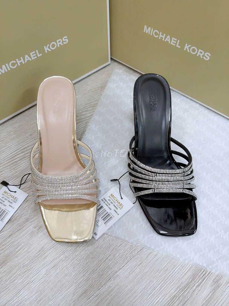 Dép cao gót  Nữ Canvas.. Mua bán Giày dép tại Quận Tân Phú Tp Hồ Chí Minh được đăng bởi lịch phạm hình 1