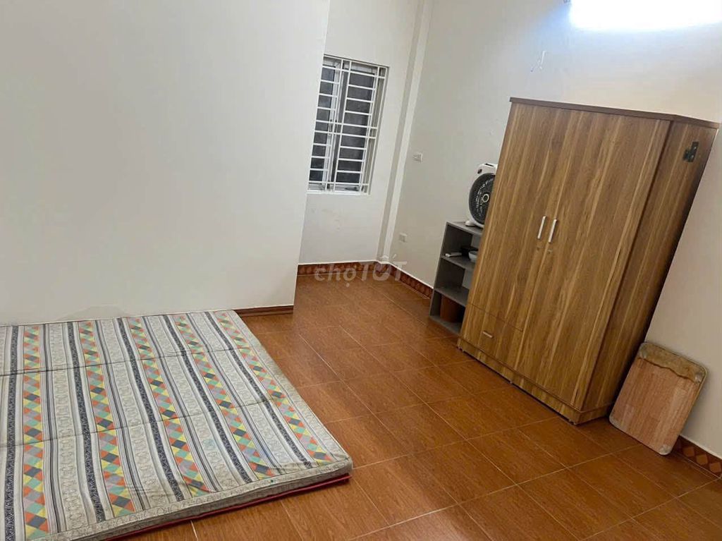 Cho thuê nhà nguyên căn 5 tầng 4 ngủ đủ đồ Đống Đa
