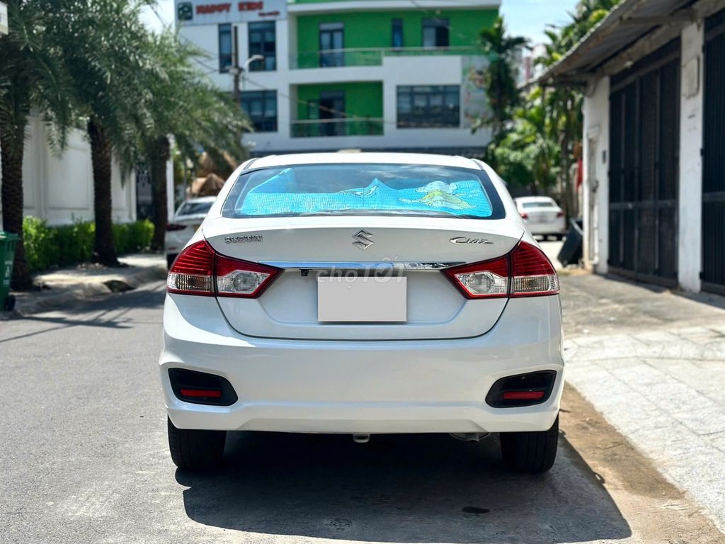 Suzuki Ciaz 2019 Số tự động màu trắng. Mua bán Ô tô tại Quận 12 Tp Hồ Chí Minh được đăng bởi Quang hình 3