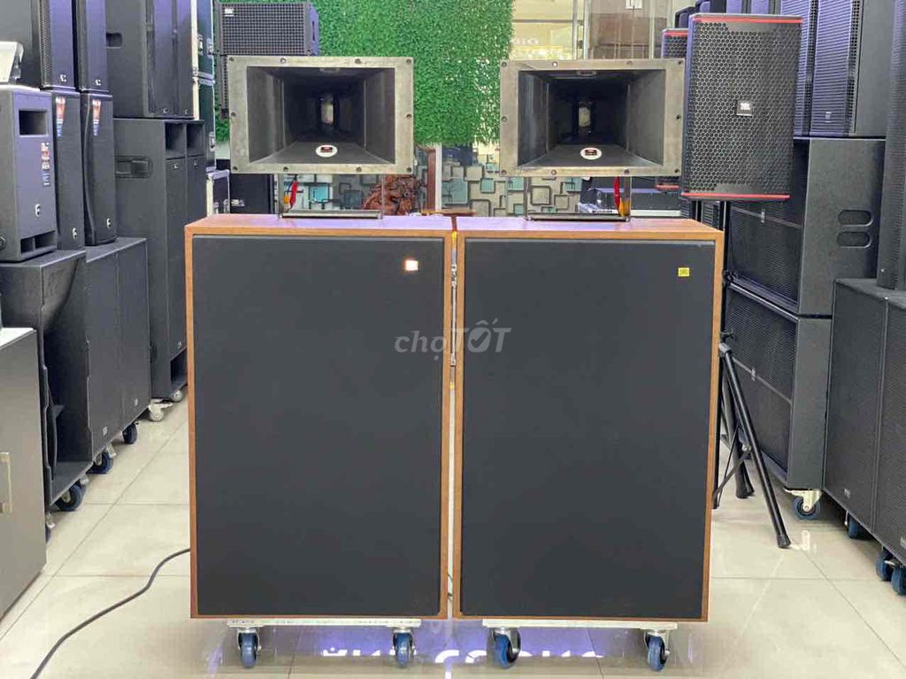 Cặp loa JBL khủng