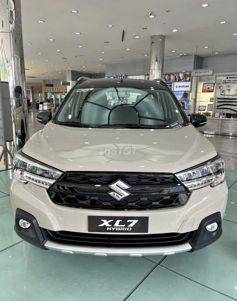 Suzuki XL 7 2024  giảm mạnh tháng 9 giao ngay