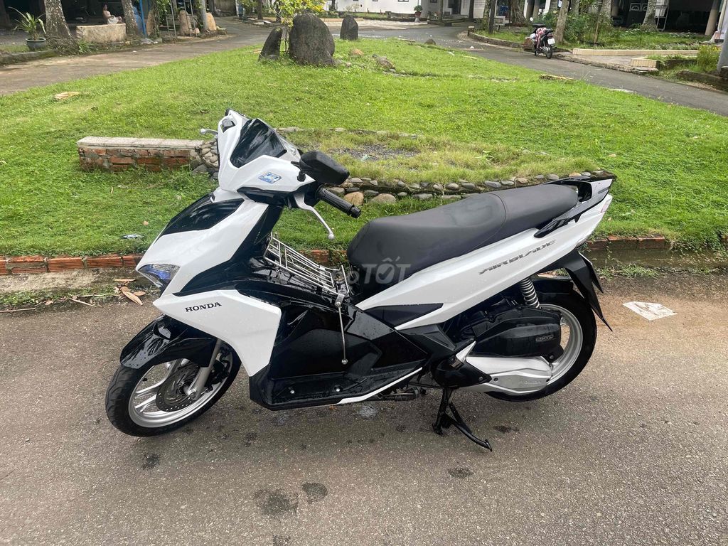 bán ablack led v217 chính chủ. Mua bán Xe máy tại Huyện Trảng Bom Đồng Nai được đăng bởi giàu hình 2