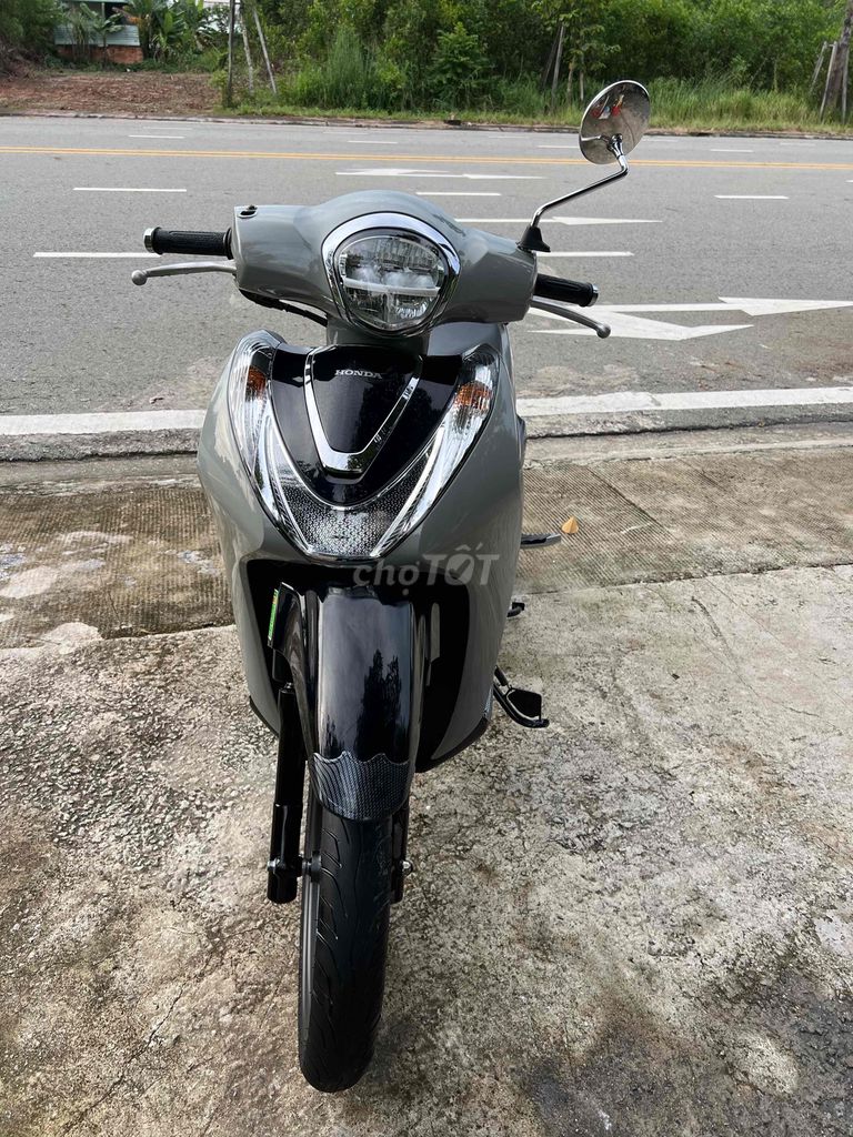 sh mod 2022 xám xi măng bản đặc biệt lướt 12 ngàn. Mua bán Xe máy tại Thị xã Bến Cát Bình Dương được đăng bởi xe máy tý nị 393 hình 4