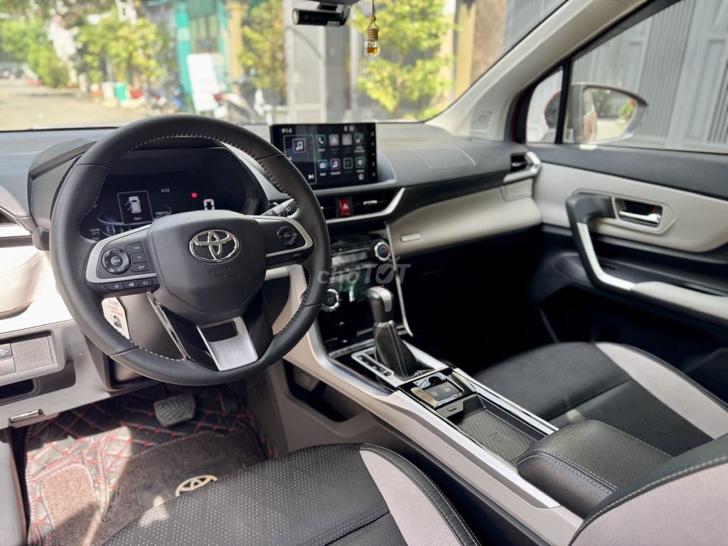 Cần bán Veloz TOP model 2023 màu đỏ nguyên zin. Mua bán Ô tô tại Quận 12 Tp Hồ Chí Minh được đăng bởi Phương 831 hình 10