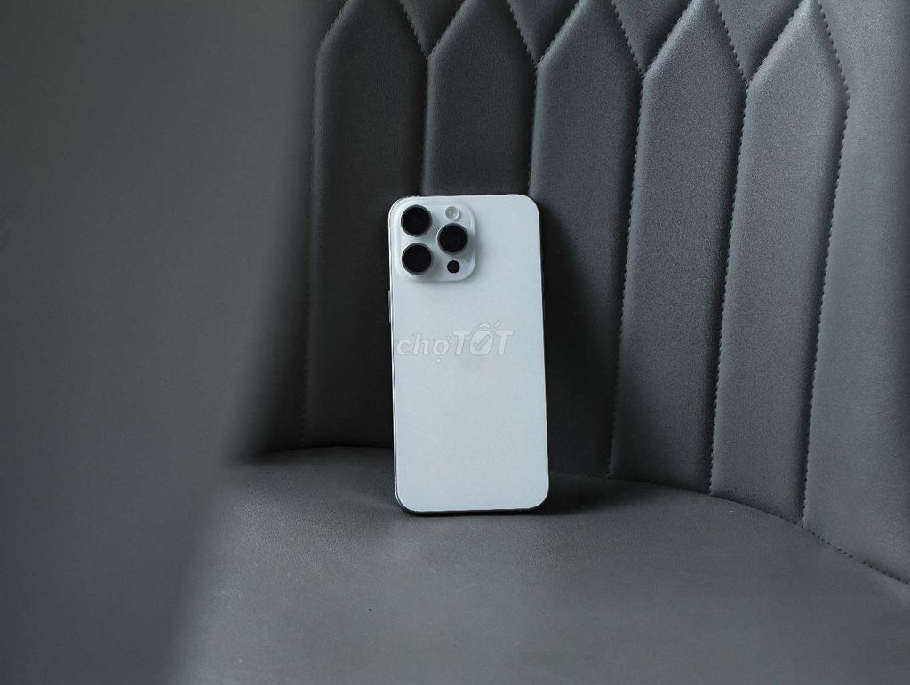 iPhone 15 Promax 256GB bạc Siêu Ngkn. Mua bán Điện thoại tại Quận Ninh Kiều Cần Thơ được đăng bởi Lê Khang hình 1