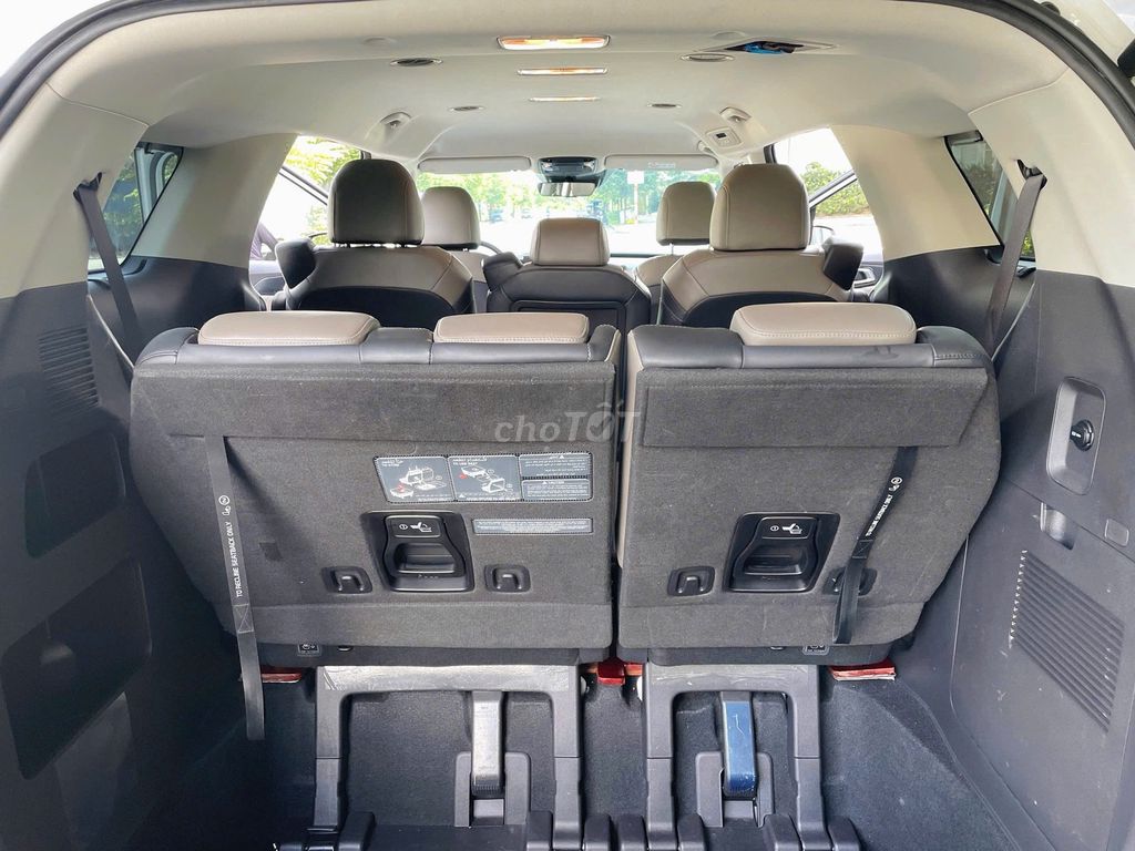 Kia Carnival Premium 2.2D 8S 2025 - 45000 km. Mua bán Ô tô tại Quận Tân Bình Tp Hồ Chí Minh được đăng bởi ĐỨC XE LƯỚT hình 17