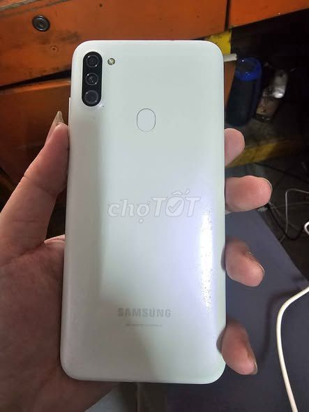 Samsung A11 Trắng Đã sử dụng. Mua bán Điện thoại tại Quận 1 Tp Hồ Chí Minh được đăng bởi Hội Đồ Điện Tử hình 1