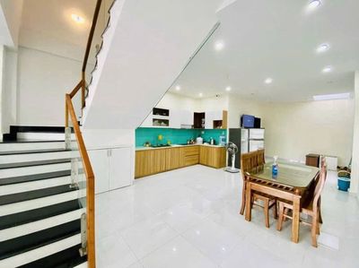 Аренда · 5 комн. · 100 м² · Quận Sơn Trà, ул. Đường Phan Huy Chú