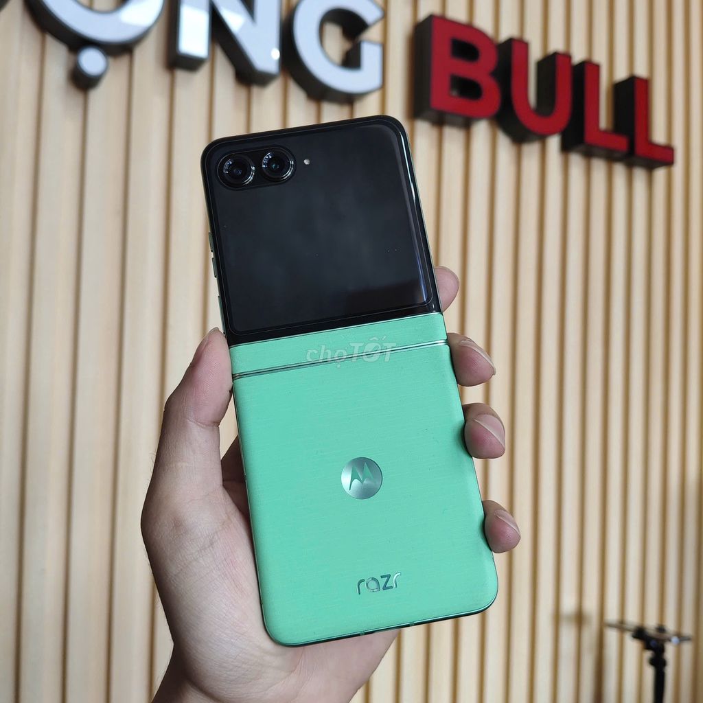 Motorola Razr 2025 Quốc Tế 8/256GB ★ᴛʜᴜ ᴆᴛ ᴄᴜ̃★. Mua bán Điện thoại tại Quận Ninh Kiều Cần Thơ được đăng bởi DI ĐỘNG BULL hình 1