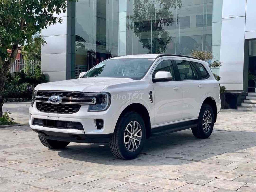 Ford Everest 2025 Titanium 2.0L Số tự động 7 chỗ. Mua bán Ô tô tại Huyện Châu Thành Tiền Giang được đăng bởi Đại Lý Ford Tiền Giang  hình 2