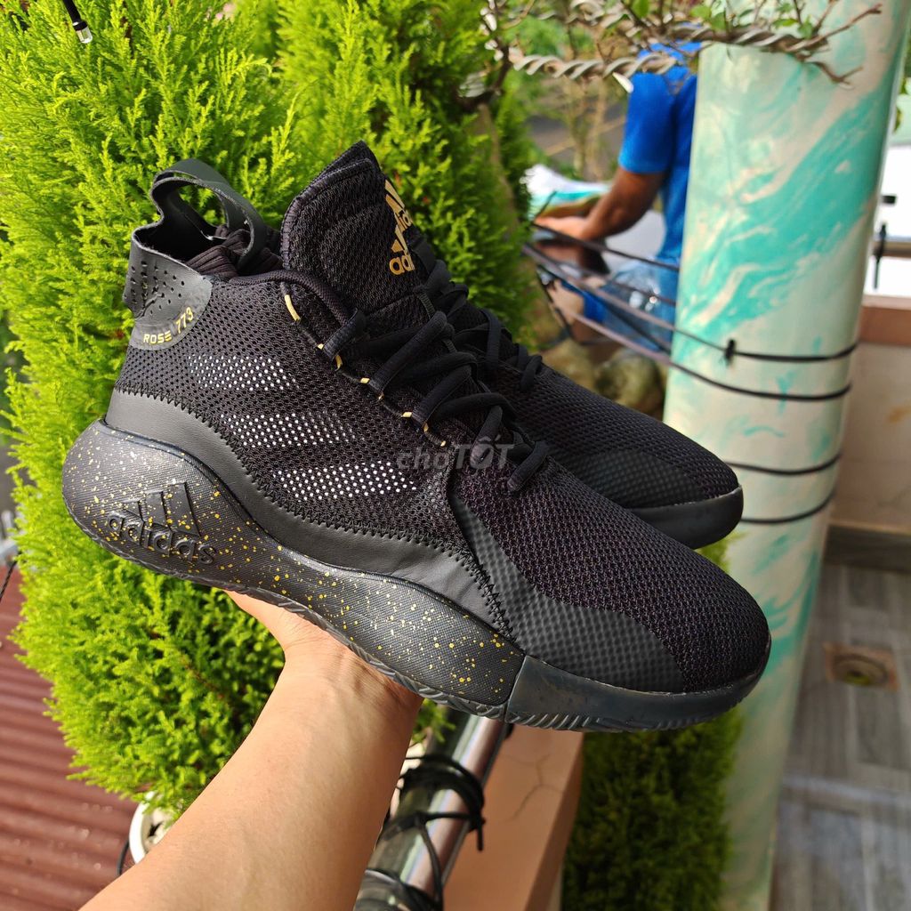 Giày bóng rổ Adidas D Rose 773 2020 Nam. Mua bán Giày dép tại Quận Đồ Sơn Hải Phòng được đăng bởi chú CÔNG AN bán giày CHÍNH HÃNG hình 1