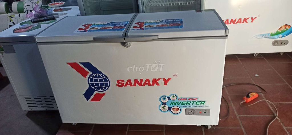 Tủ đông suốt Sanaky inventu 4099