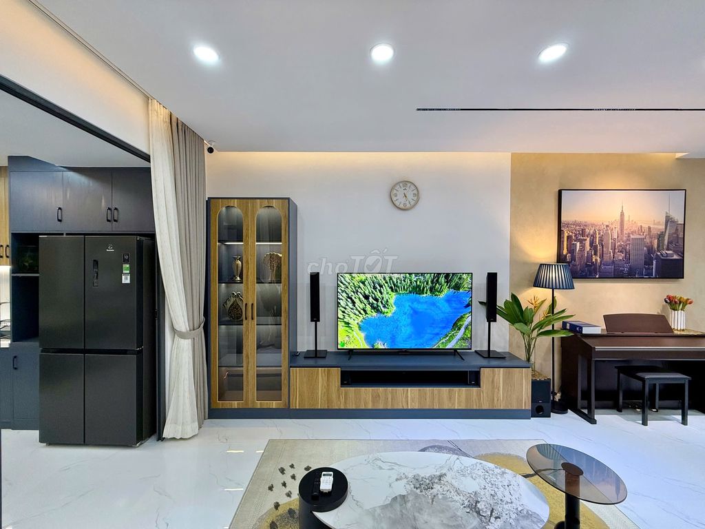 Cho thuê căn hộ chung cư sân vườn Sky Garden 2 PMH Q7 120m2 3pn 3wc