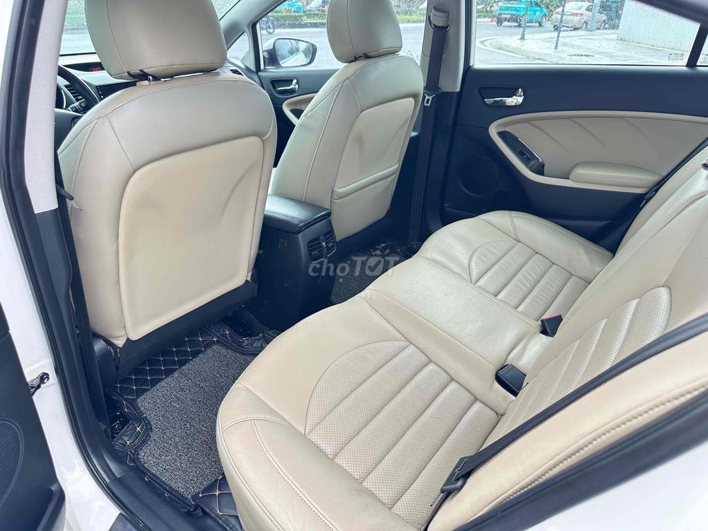Kia Cerato 1.6 2018 AT Trắng 83000km. Mua bán Ô tô tại Quận Hoàng Mai Hà Nội được đăng bởi Thang Pham hình 8