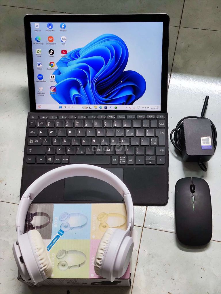 Microsoft Surface Go 2 128GB , Zin , Có Gắn Sim. Mua bán Laptop tại Thành phố Buôn Ma Thuột Đắk Lắk được đăng bởi DQ hình 1
