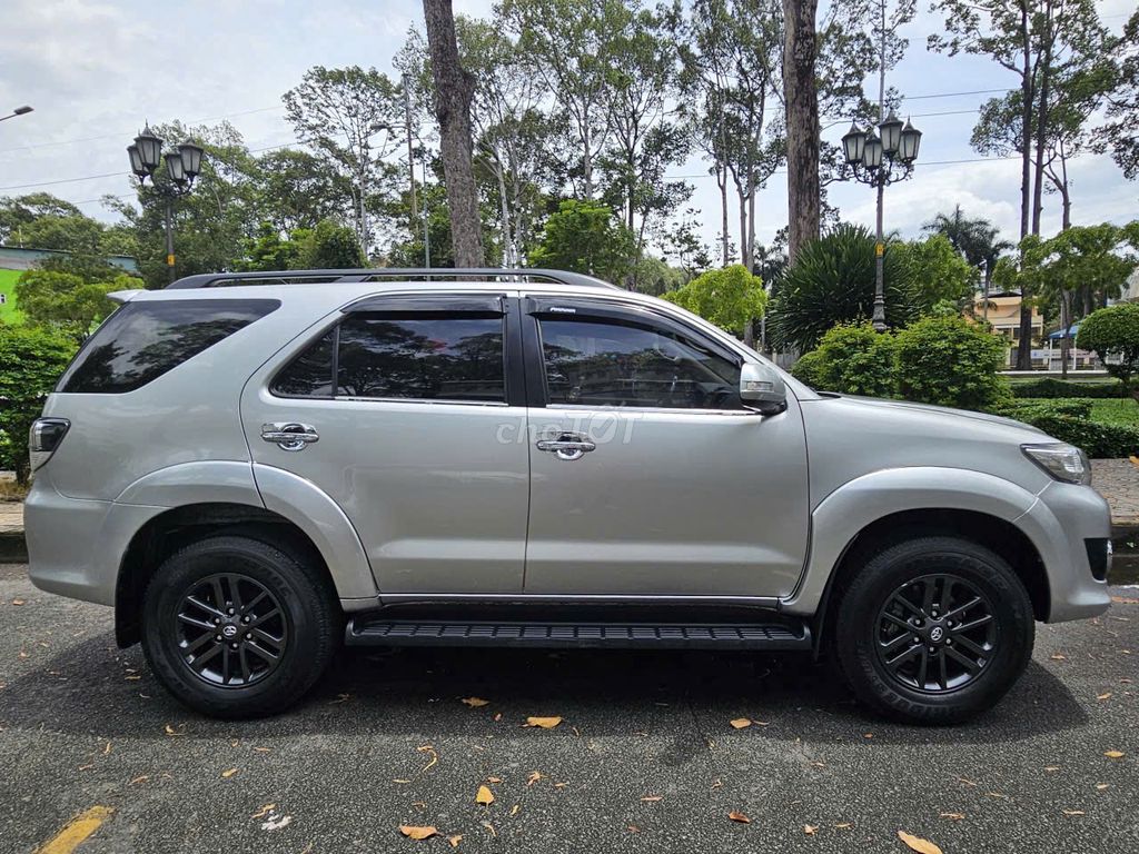 Toyota Fortuner 2.7 AT đăng ký t8/2015, mới 90%. Mua bán Ô tô tại Quận 10 Tp Hồ Chí Minh được đăng bởi Anh Thanh hình 6