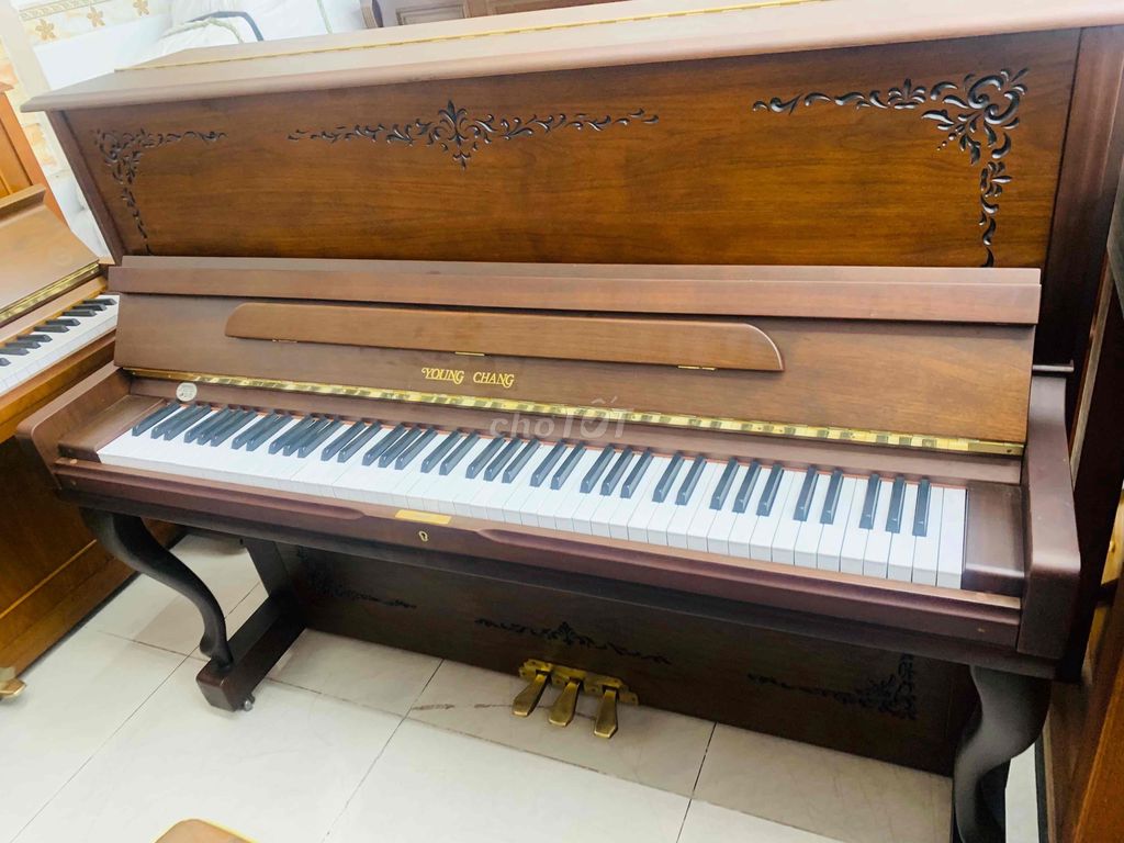 piano cơ gỗ bán rẻ