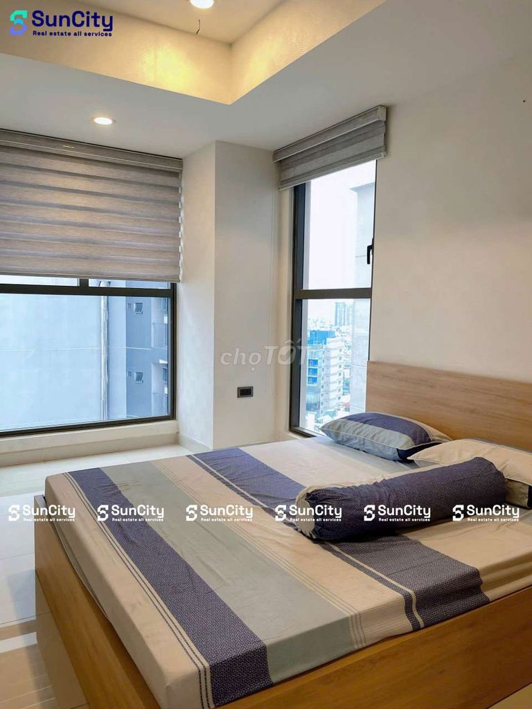 Căn hộ Saigon Royal - Studio full nội thất đẹp - Trống sẵn vào ngay.