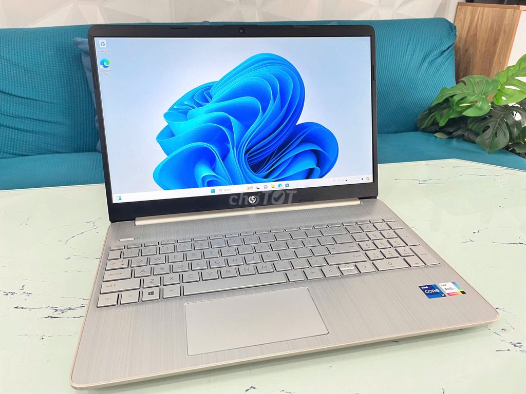 LAPTOP HP i7 1165G7 ,RAM 8, SSD 512, MÀN 15" ĐẸP