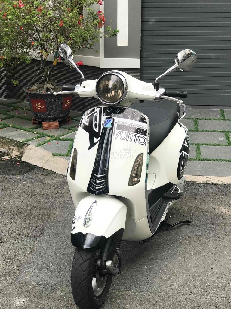 Vespa Primavera 125. Xe nhà nữ chạy . Batp 9 chủ