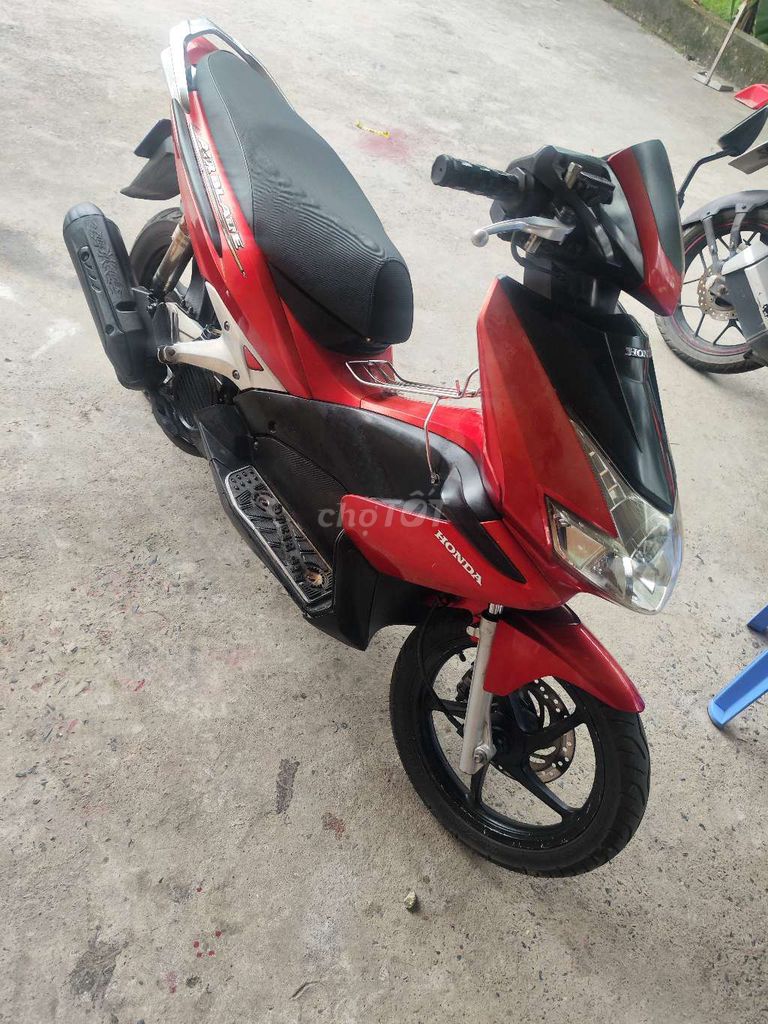 Honda Airblade 2008, красный, в отличном состоянии