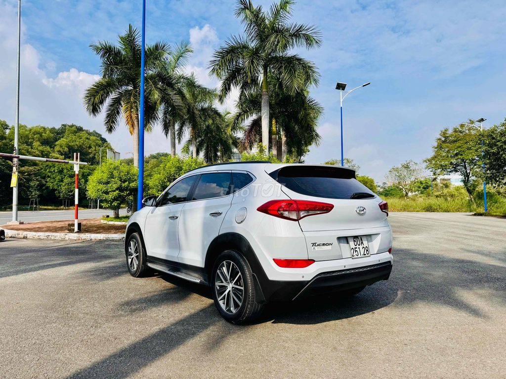 Hyundai Tucson 2015 2.0 AT bản Full nhập cực ngon. Mua bán Ô tô tại Thành phố Thủ Đức Tp Hồ Chí Minh được đăng bởi Trần Quốc Bảo hình 6