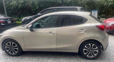 Mazda 2 Vàng cát