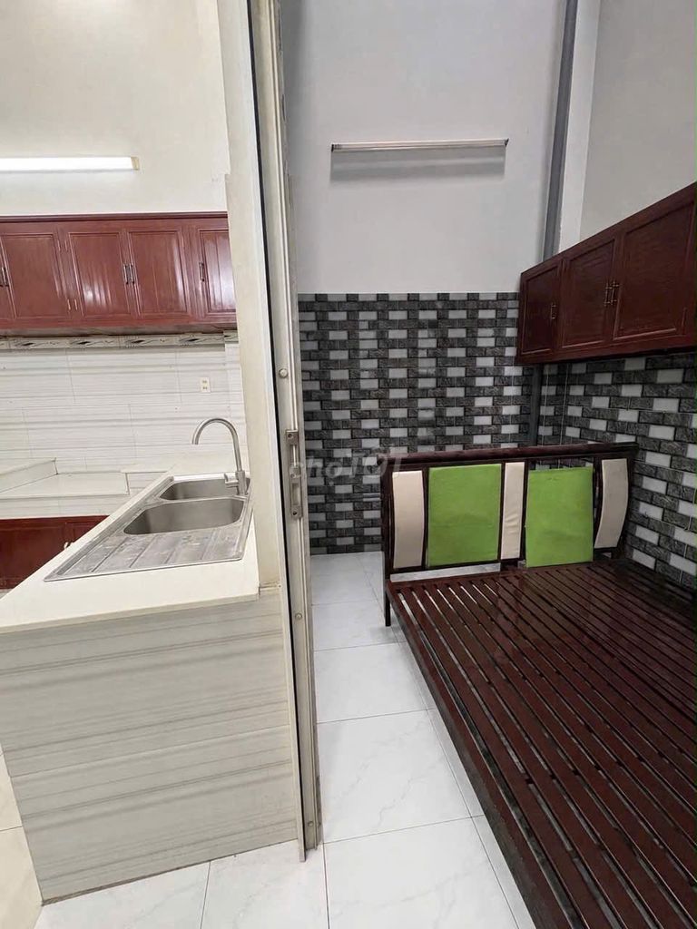 Rent · 1 bd · 19 м² · Quận 6, ул. Đường Phạm Phú Thứ