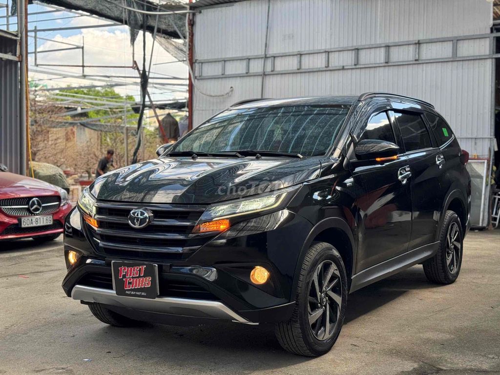 Toyota Rush 2021 odo 18000km siêu mới xe gia đình