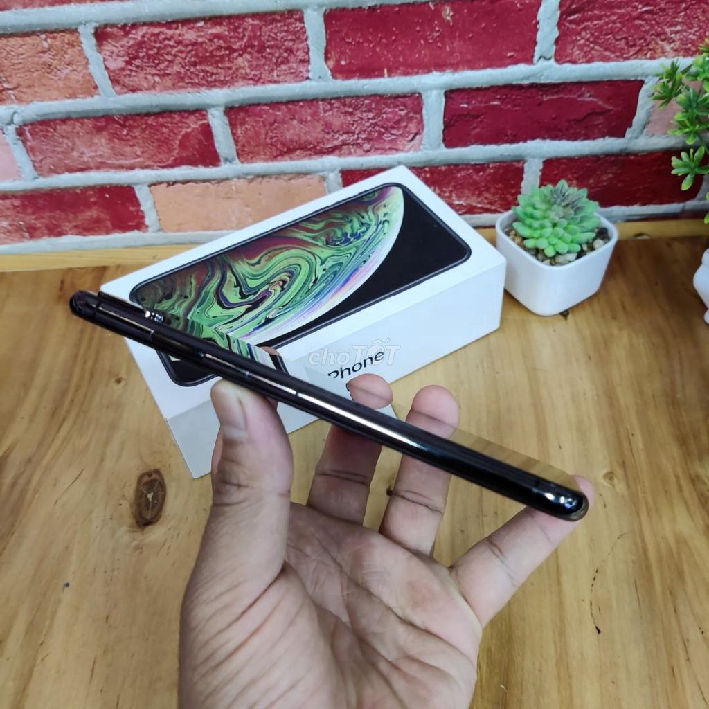 Iphone XS 64 Đen tuyệt đẹp còn BH dài 6 tháng